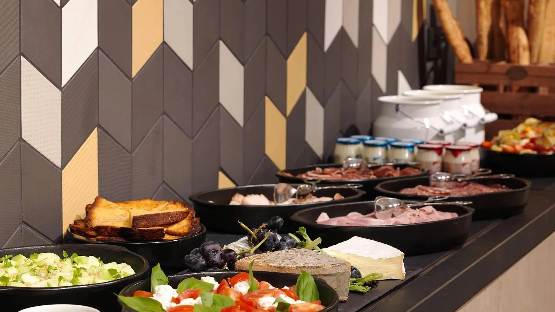 Hotel Courtyard By Marriott Gare De Lyon 4*