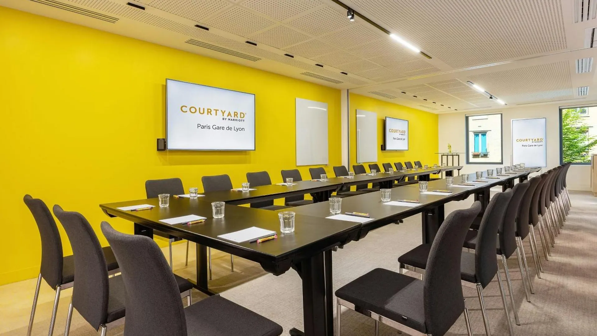 Courtyard By Marriott Gare De Lyon Hotel Paříž