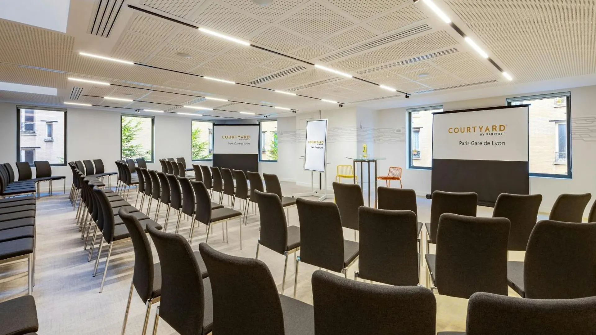 Courtyard By Marriott Gare De Lyon 4*