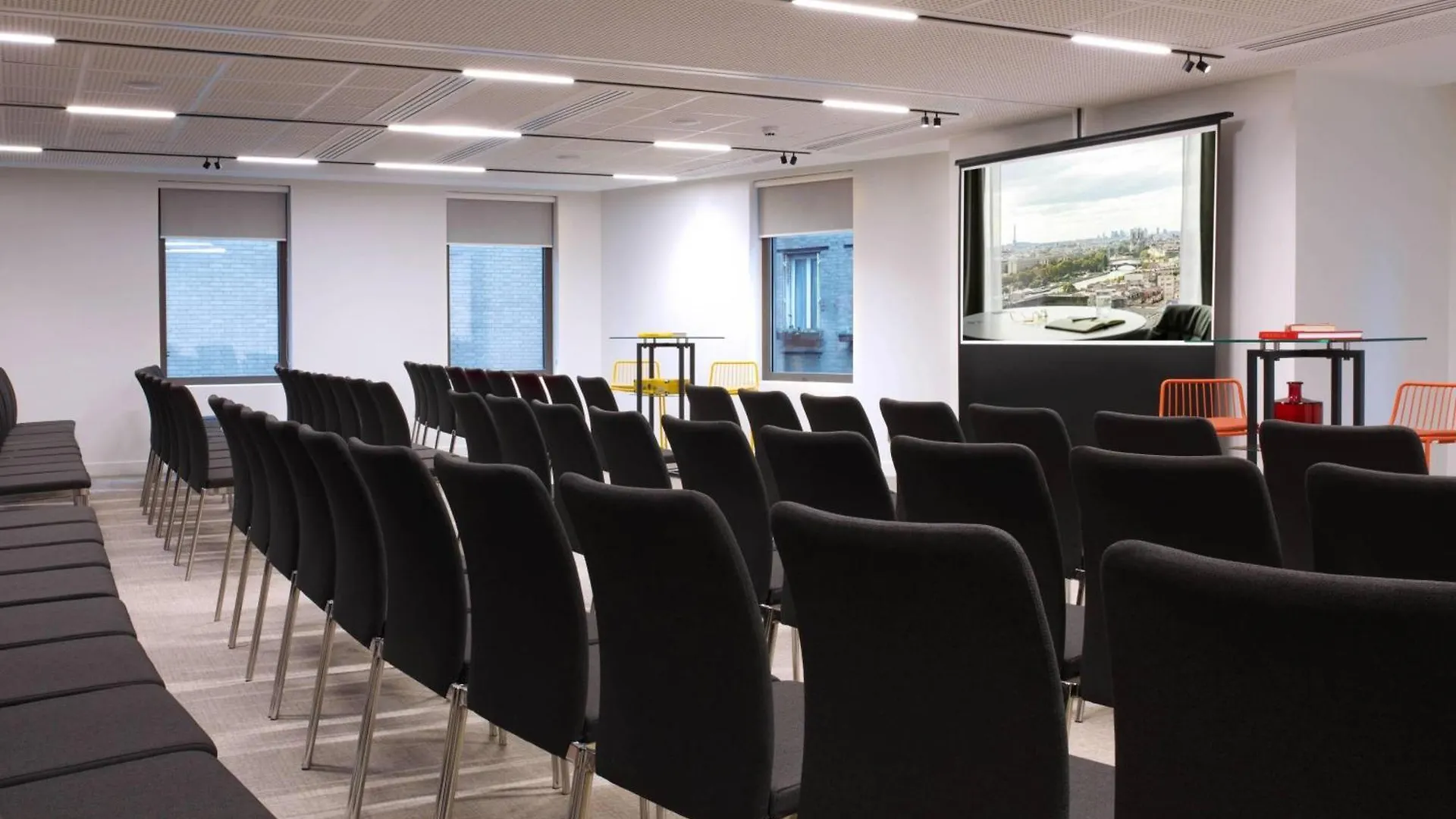 Courtyard By Marriott Gare De Lyon Hotel 4*