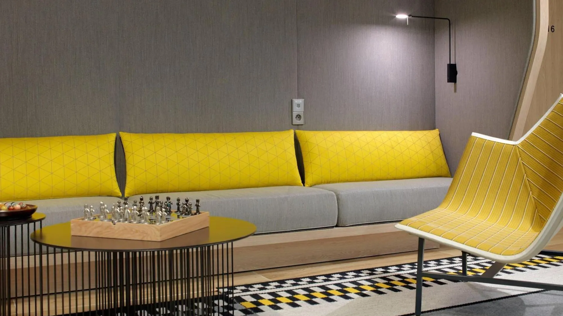 Courtyard By Marriott Gare De Lyon Hotel
