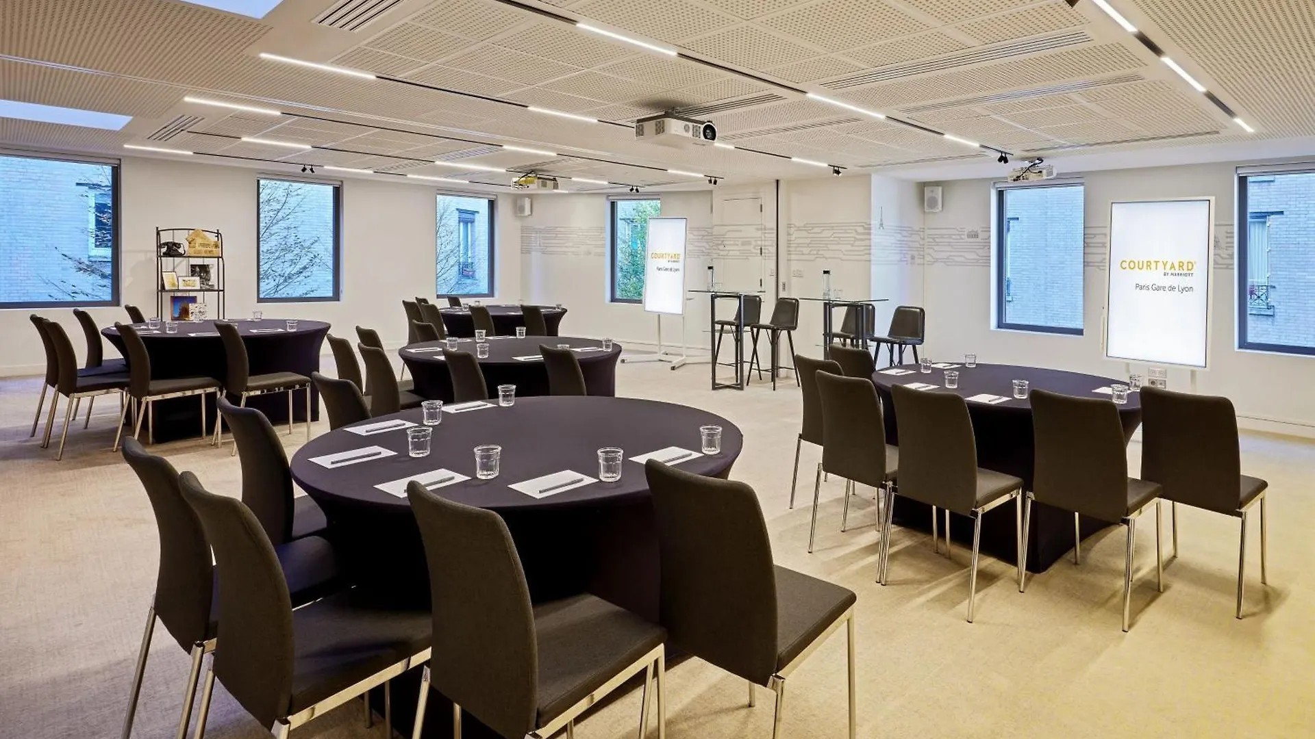Courtyard By Marriott Gare De Lyon