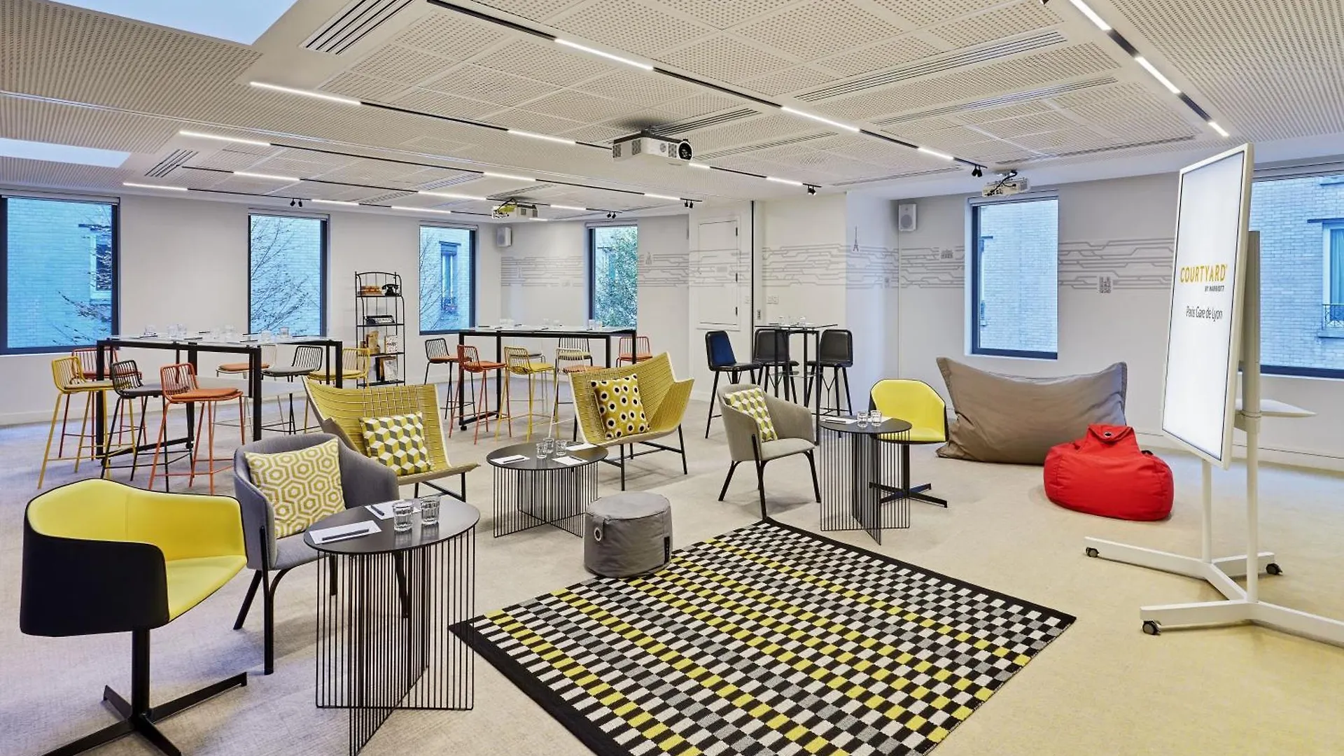 Courtyard By Marriott Gare De Lyon 4*