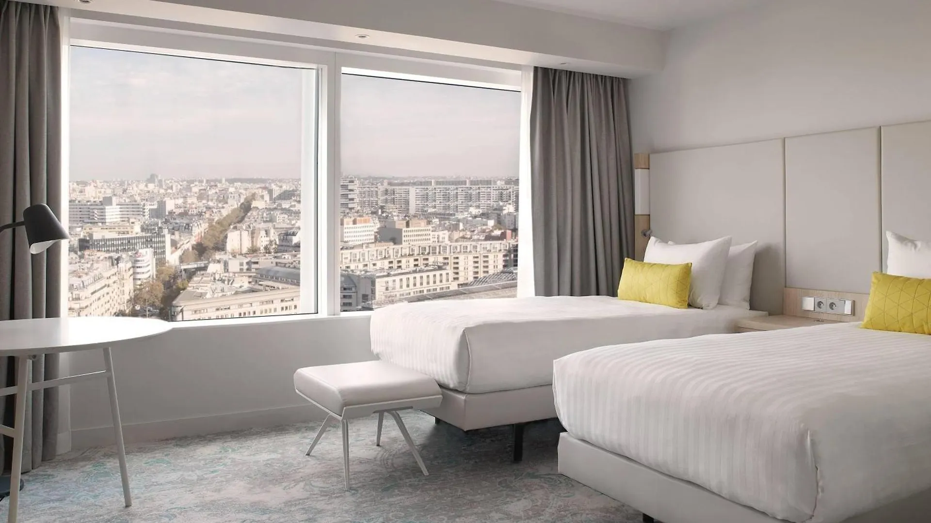 Hotel Courtyard By Marriott Gare De Lyon 4*
